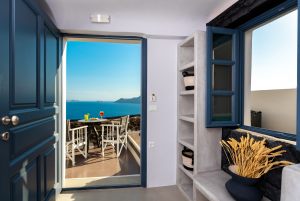 nostos-apartments-luxury-suites-patio-veranda-caldera-view-volcano (2)
